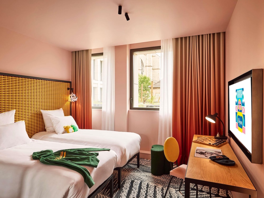 Gemela Medium Mama del hotel Mama Shelter Dijon