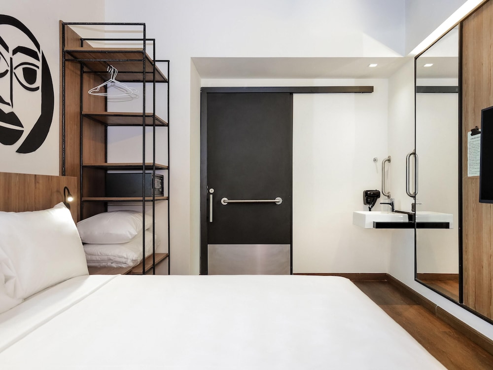 Habitación accesible con 1 cama doble del hotel Ibis Styles Maceió Pajuçara. Foto 1