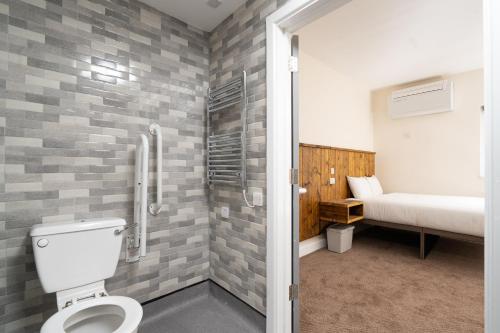 Habitación Doble adaptada para personas con movilidad reducida del hotel Dc. Foto 2