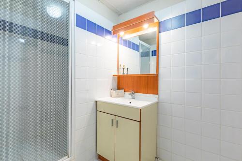 Estudio con 2 camas individuales del hotel Appart'city Classic Bordeaux Centre. Foto 4
