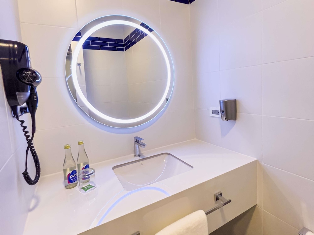 Habitación estándar, 1 cama doble del hotel Ibis Styles El Malecon Guayaquil. Foto 4