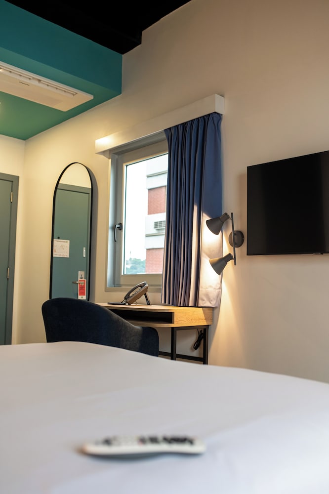 Habitación estándar, 1 cama doble, accesible para personas con discapacidad (Accessible) del hotel Ibis Styles El Malecon Guayaquil. Foto 3