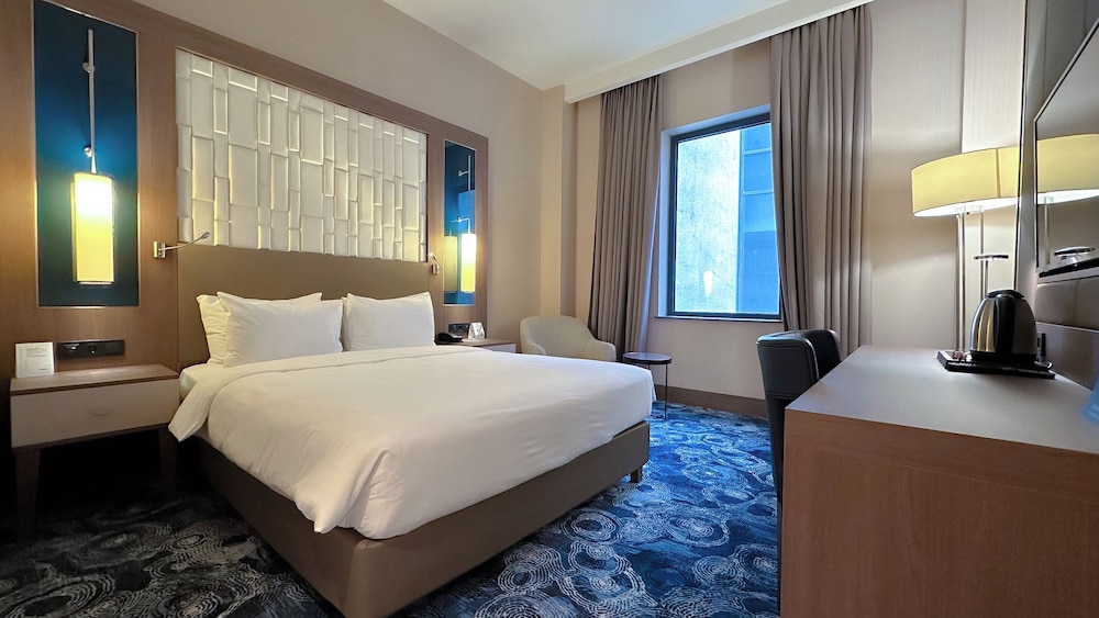 Habitación Clásica con 1 cama doble del hotel Tbilisi Philharmonic By Mercure. Foto 6