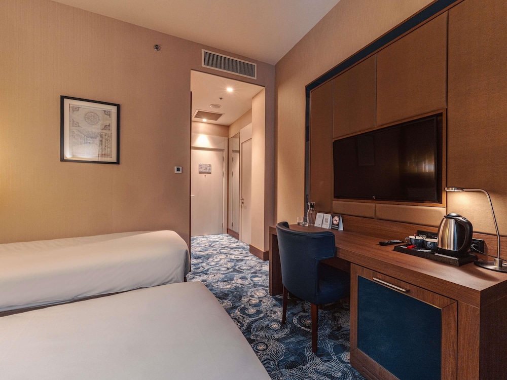 Habitación clásica con 2 camas individuales del hotel Tbilisi Philharmonic By Mercure