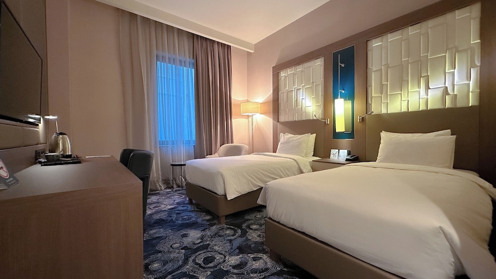 Habitación clásica con 2 camas individuales del hotel Tbilisi Philharmonic By Mercure. Foto 7