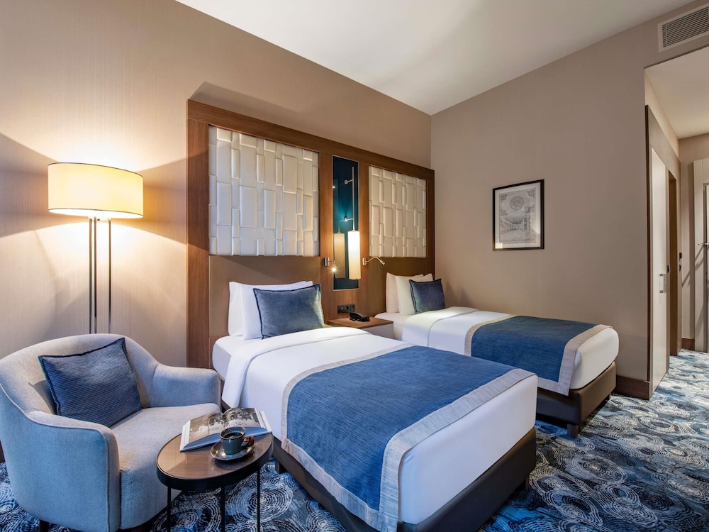 Habitación estándar con 2 camas individuales del hotel Tbilisi Philharmonic By Mercure