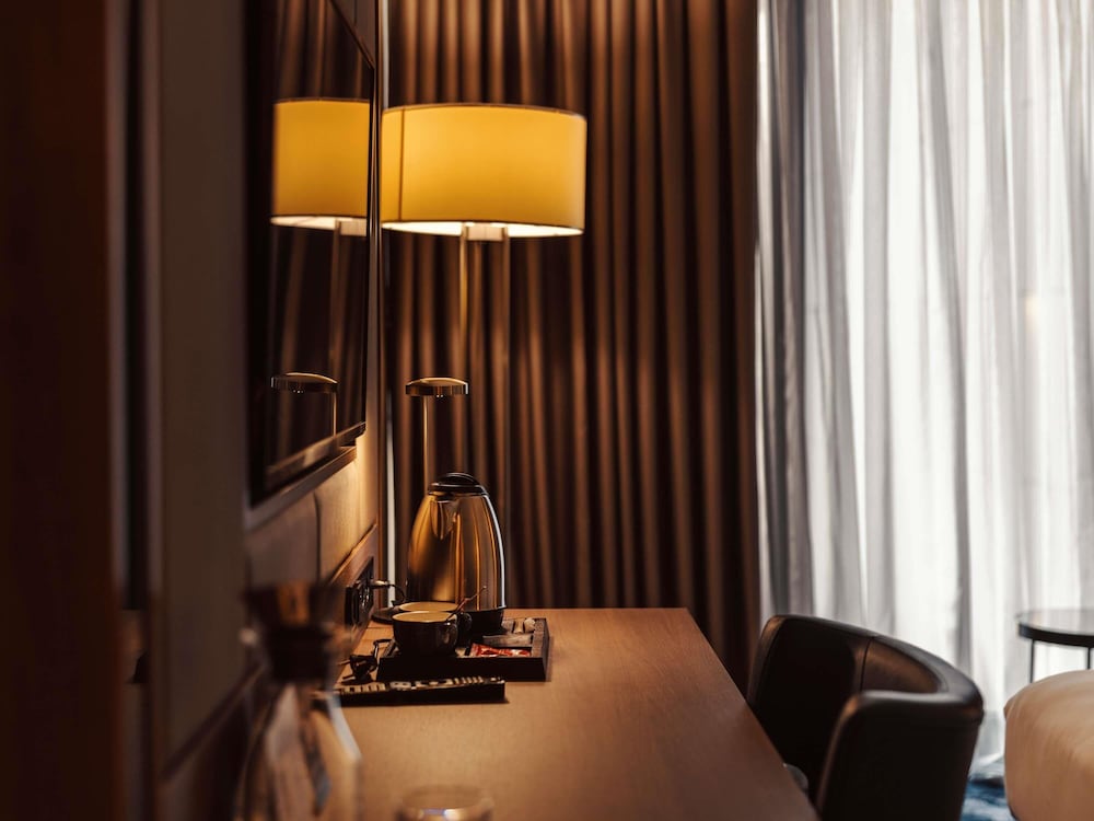 Habitación Superior con 1 cama doble del hotel Tbilisi Philharmonic By Mercure. Foto 9