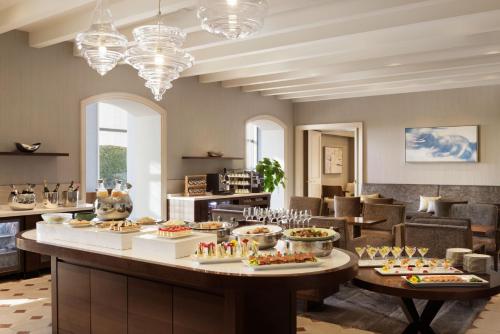 Habitación Doble Deluxe con 2 camas individuales - Plantas executive 27 y 28 - No fumadores del hotel Grand Nikko Tokyo Daiba. Foto 2