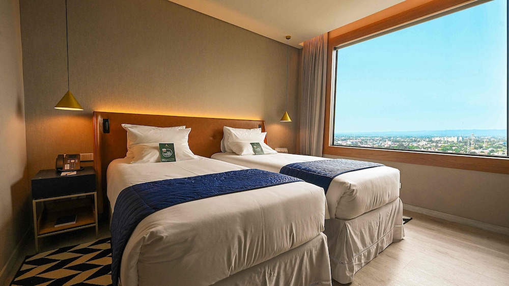Habitación Estándar Twin del hotel Novotel Santa Cruz De La Sierra. Foto 1