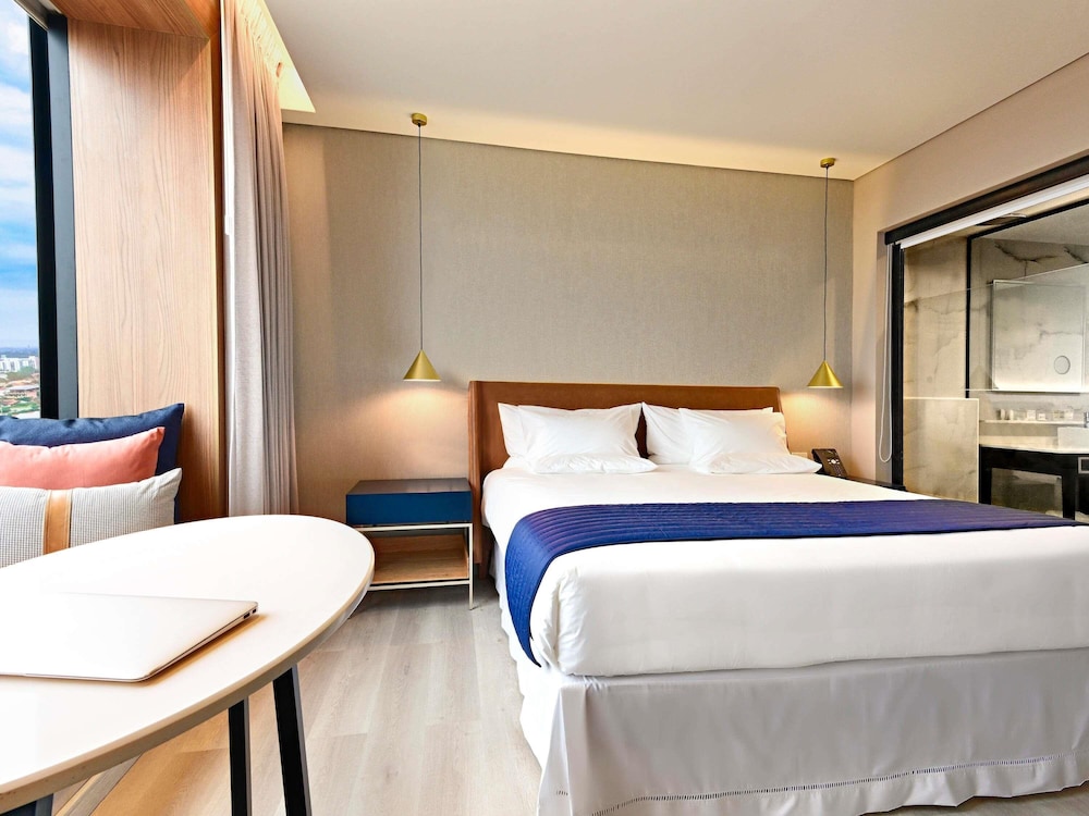 Habitación Superior en piso ejecutivo del hotel Novotel Santa Cruz De La Sierra. Foto 6