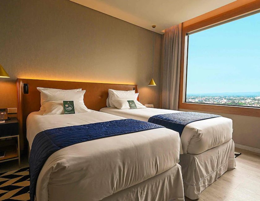 Habitación doble 1 Cama king Vista ciudad del hotel Novotel Santa Cruz De La Sierra