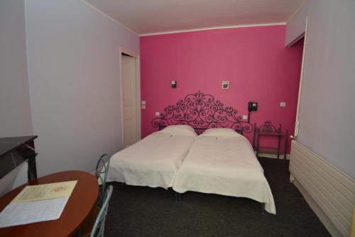 Habitación Doble con ducha y aseo privados - 2 camas del hotel Port Royal Hotel. Foto 4