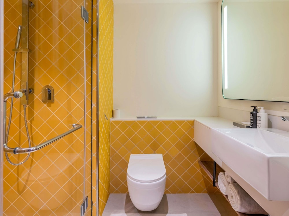 Habitación estándar, 2 camas individuales del hotel Ibis Styles Goa Vagator. Foto 2