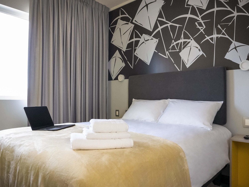Habitación standard 1 cama doble matrimonial del hotel Ibis Styles Antofagasta