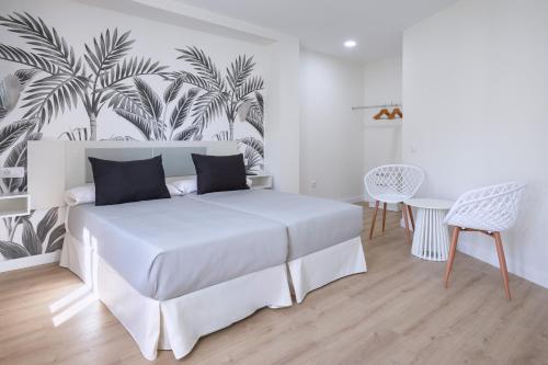 Habitación Doble con balcón del hotel Boutique Maga. Foto 2