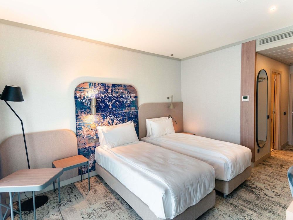 Habitación clásica con 2 camas individuales del hotel Mercure Sibiu Arsenal. Foto 6