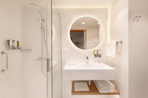Habitaciones Comunicadas Familiares del hotel Hampton By Hilton Krakow Airport. Foto 3