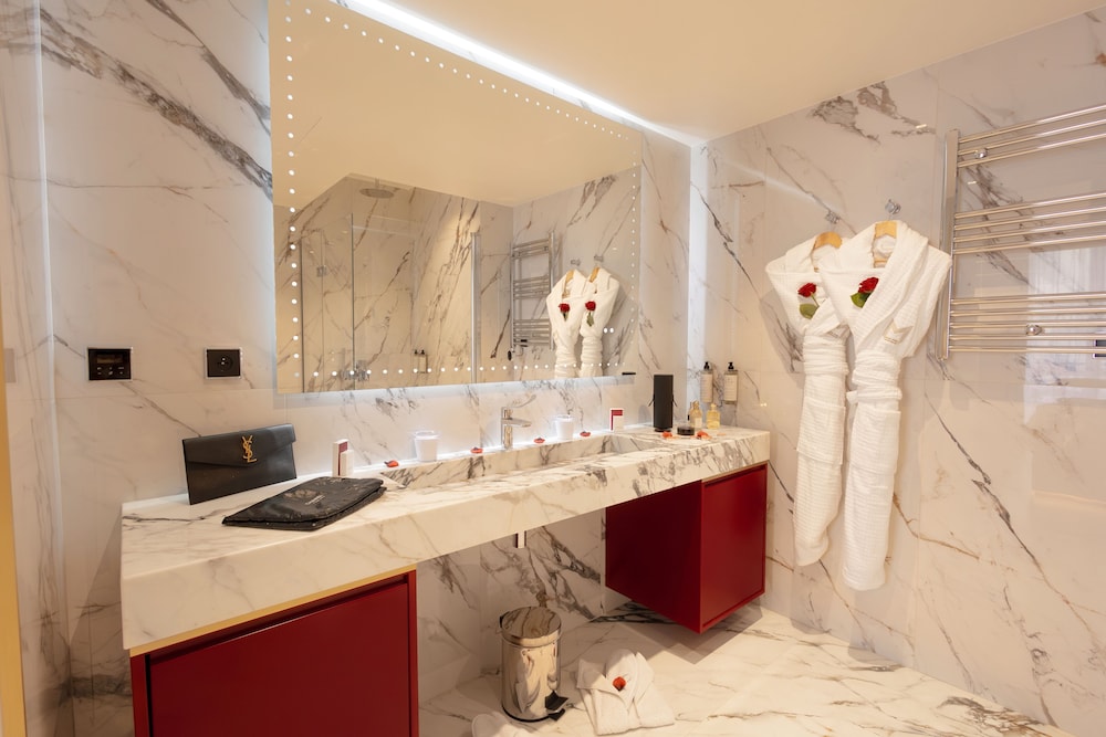 Estudio superior, 1 cama de matrimonio, no fumadores del hotel Mode Paris Aparthotel. Foto 5