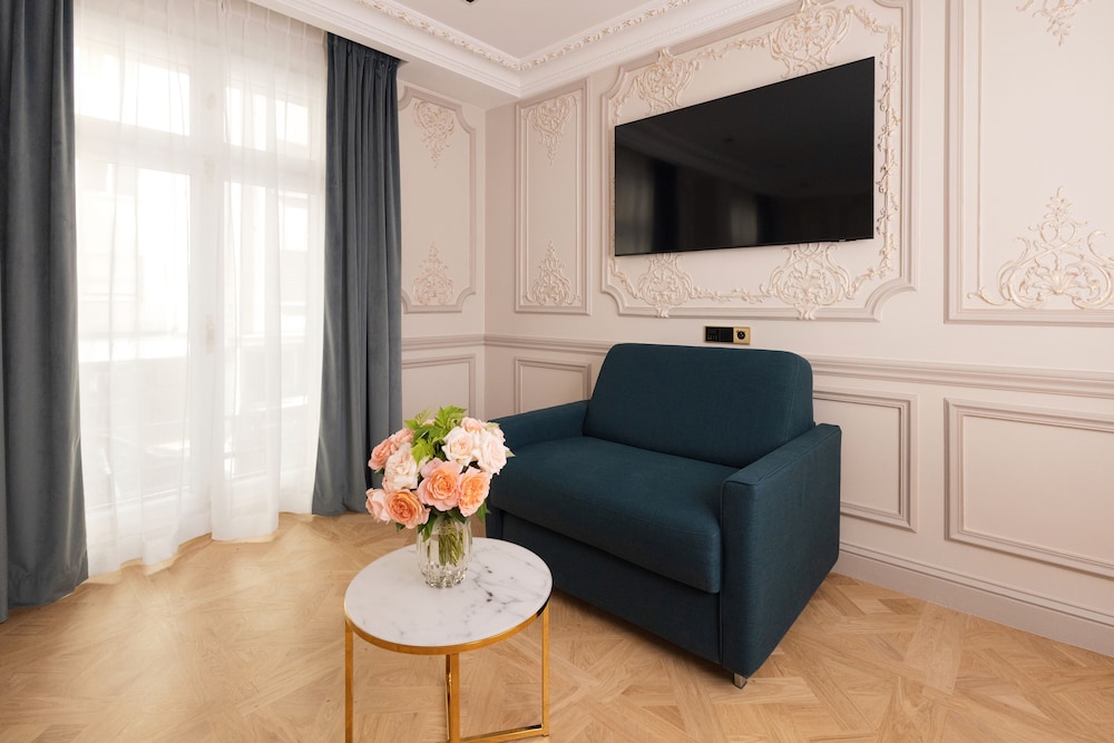 Estudio familiar, 1 cama de matrimonio con sofá cama, no fumadores del hotel Mode Paris Aparthotel. Foto 1