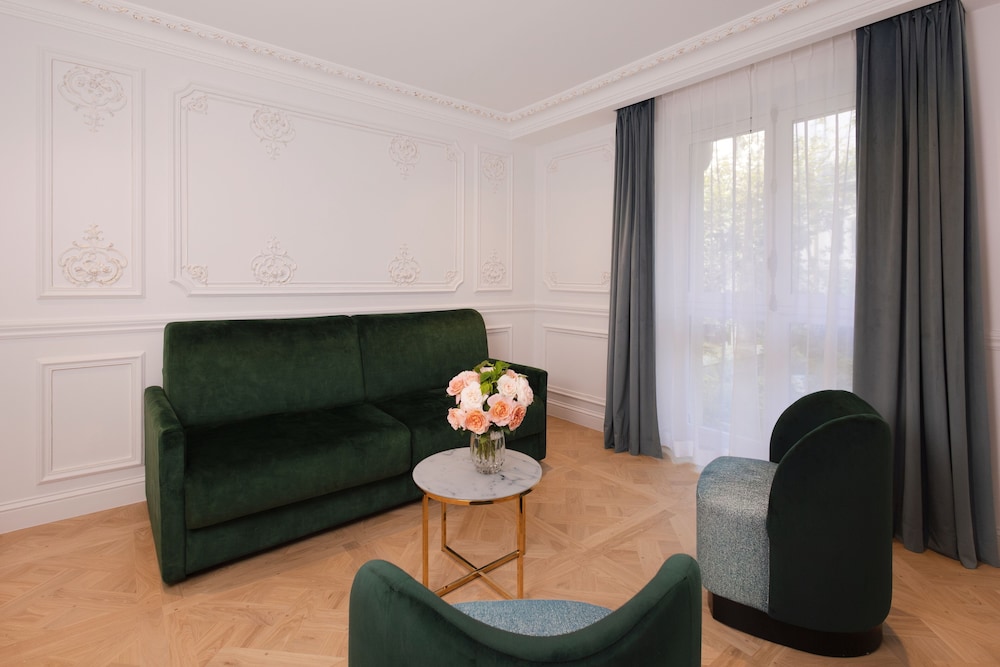 Estudio familiar, 1 cama de matrimonio con sofá cama, no fumadores del hotel Mode Paris Aparthotel. Foto 4