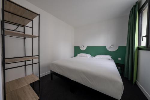 Habitación Doble con baño privado del hotel Beau M Paris - Hostel. Foto 2