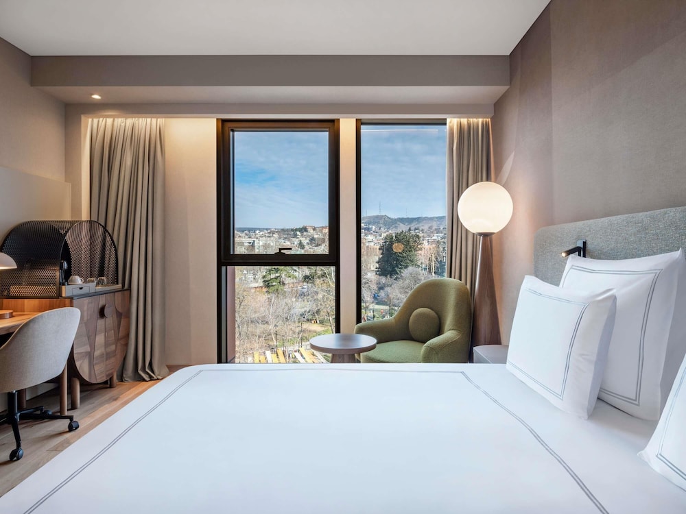 Swiss, Habitación Business, 1 cama doble del hotel Swissôtel Tbilisi