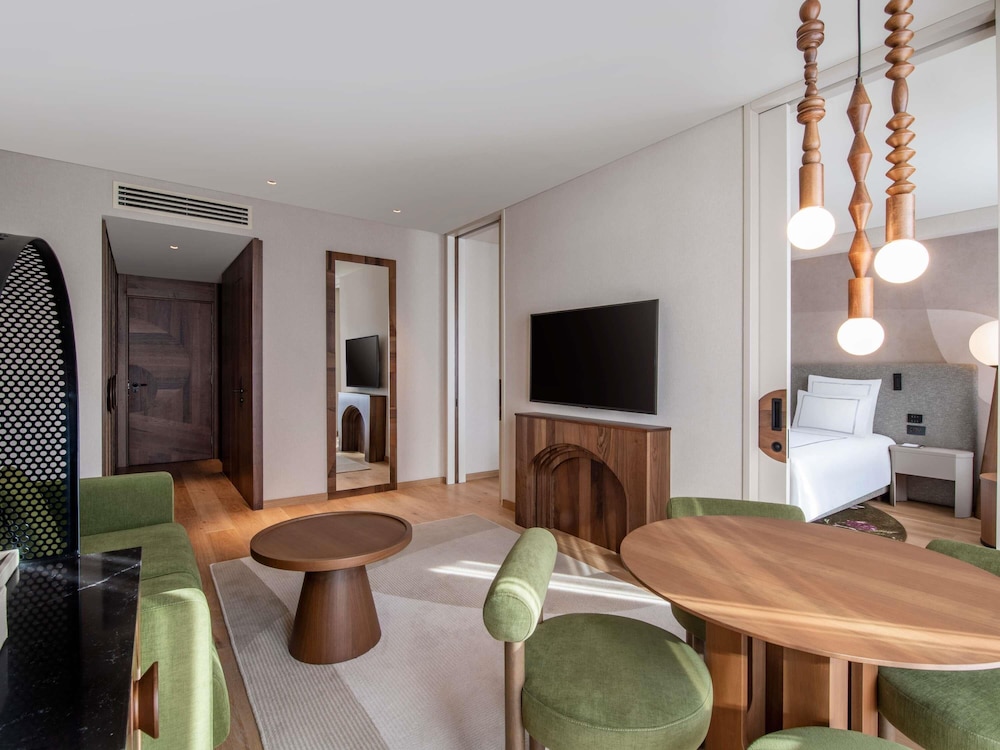 Suite del hotel Swissôtel Tbilisi. Foto 3