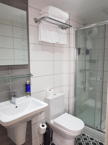 Habitación Familiar Executive del hotel The Beverley Hotel. Foto 1