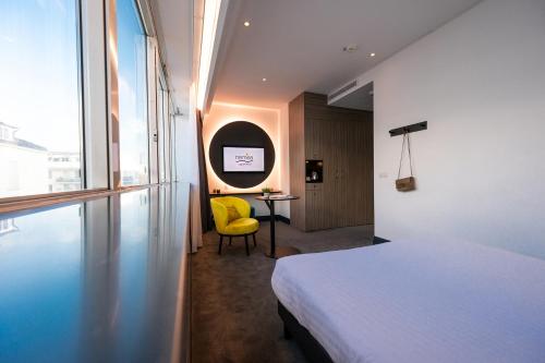 Habitación Doble del hotel NEMEA Appart Paris Levallois. Foto 5