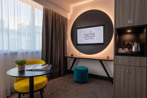 Habitación Doble del hotel NEMEA Appart Paris Levallois. Foto 7