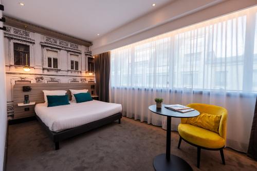 Habitación Doble del hotel NEMEA Appart Paris Levallois. Foto 9