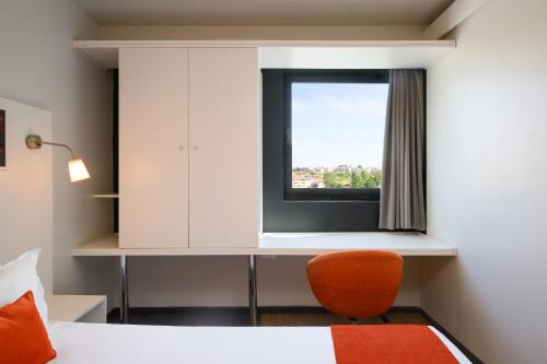Habitación Doble - 2 camas del hotel Star Inn Porto. Foto 4