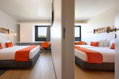 Habitación cuádruple del hotel Star Inn Porto. Foto 1