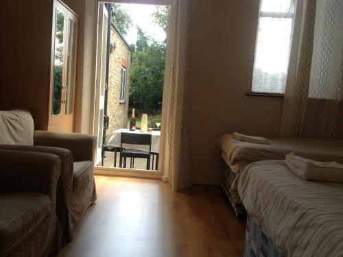 Habitación Triple con baño compartido del hotel Crystal Lodge. Foto 6