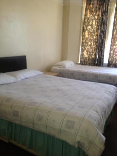 Habitación Familiar con baño compartido del hotel Crystal Lodge. Foto 4