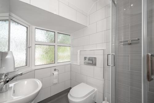 Habitación Individual con baño privado del hotel Flexistay Aparthotel Sutton. Foto 5
