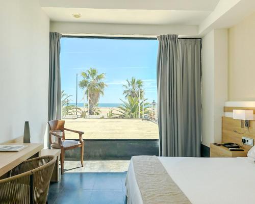 Junior Suite Vistas al Mar del hotel El Coso. Foto 16