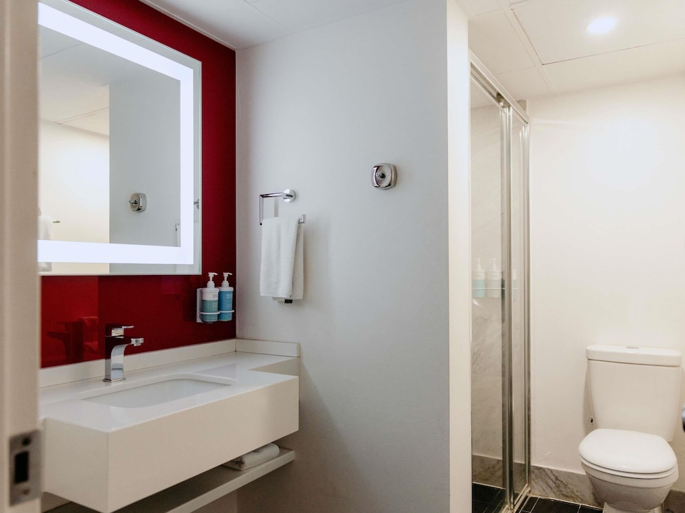 Suite Deluxe King Spa del hotel Novotel Sydney Parramatta
