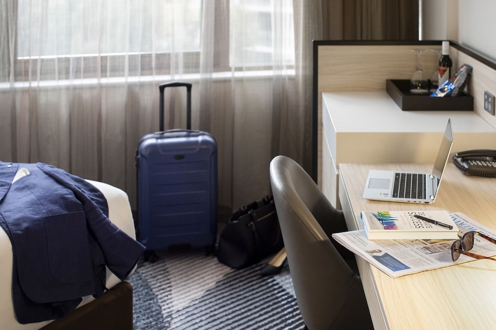 Habitación Estándar 2 Camas Dobles del hotel Novotel Sydney Parramatta. Foto 1