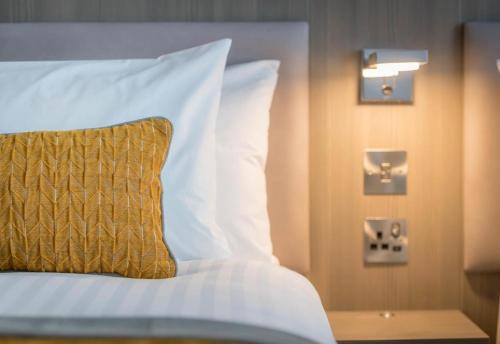 Habitación Doble Deluxe acogedora del hotel Maldron Shoreditch London. Foto 6