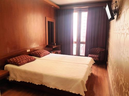 Habitación Doble Estándar del hotel Catedral. Foto 4