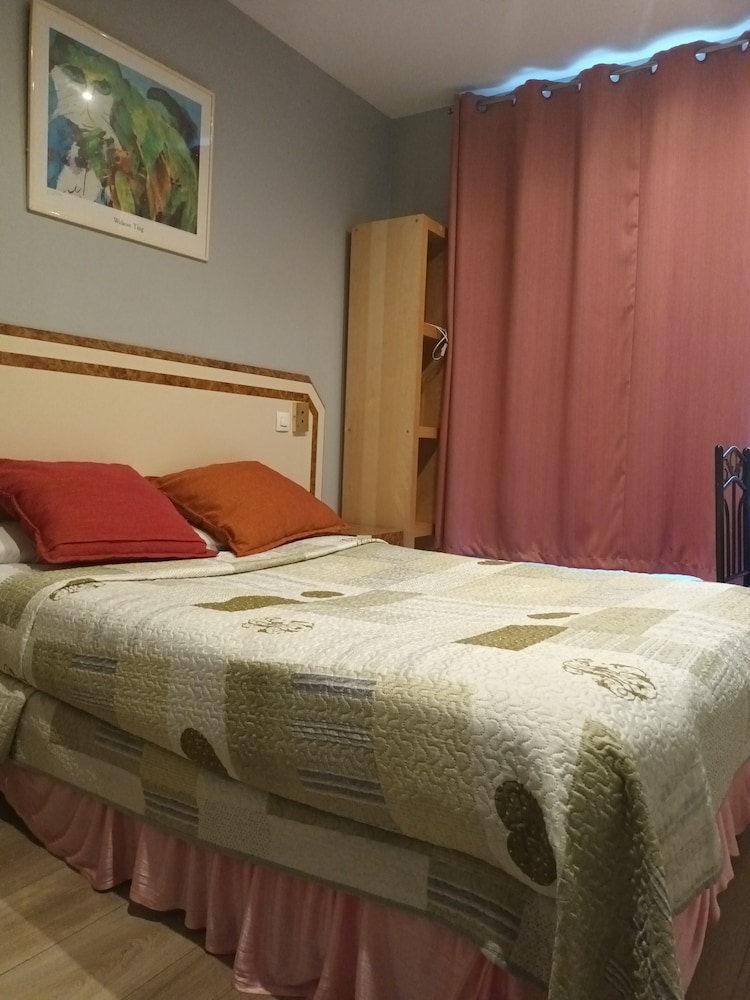 Habitación doble del hotel Hôtel Azur