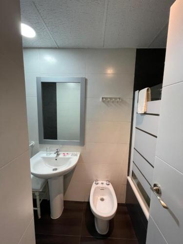 Habitación Triple del hotel Condedu Badajoz. Foto 5