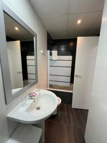 Habitación Triple del hotel Condedu Badajoz. Foto 6
