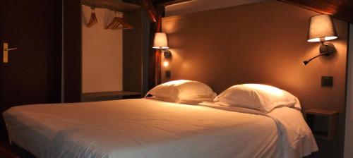 Habitación Deluxe del hotel Hôtel Royal Montreuil. Foto 2