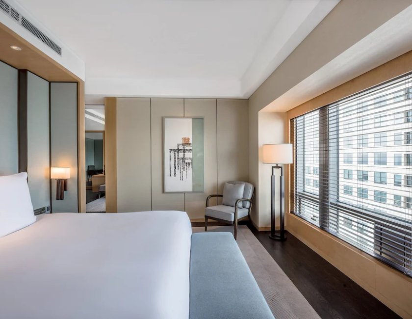 Suite, 1 cama de matrimonio grande del hotel Park Hyatt Beijing. Foto 5