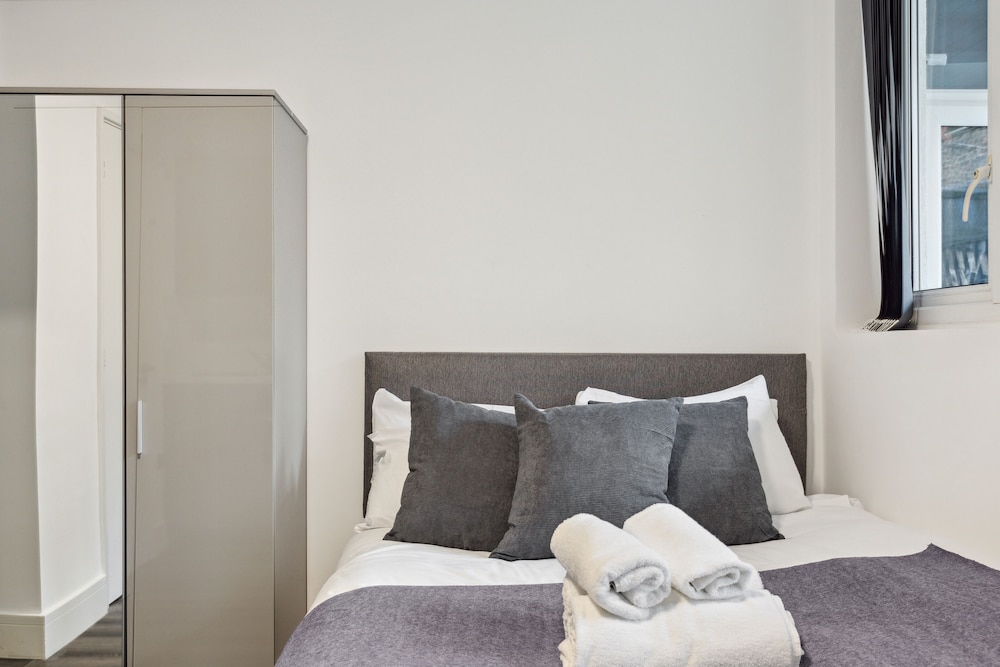 Estudio, balcón del hotel Sutherland Apartments. Foto 4