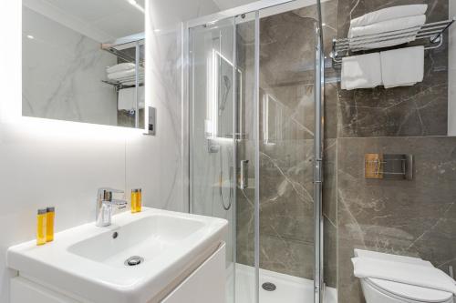 Estudio familiar con sofá cama individual - Planta baja del hotel Cleveland Residences Chelsea. Foto 2