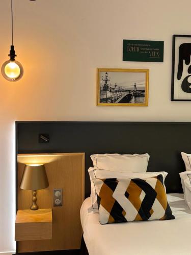 Habitación Doble Deluxe del hotel Star Champs Elysées. Foto 1