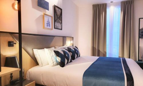 Habitación Doble Deluxe con acceso a la piscina del hotel Star Champs Elysées. Foto 5